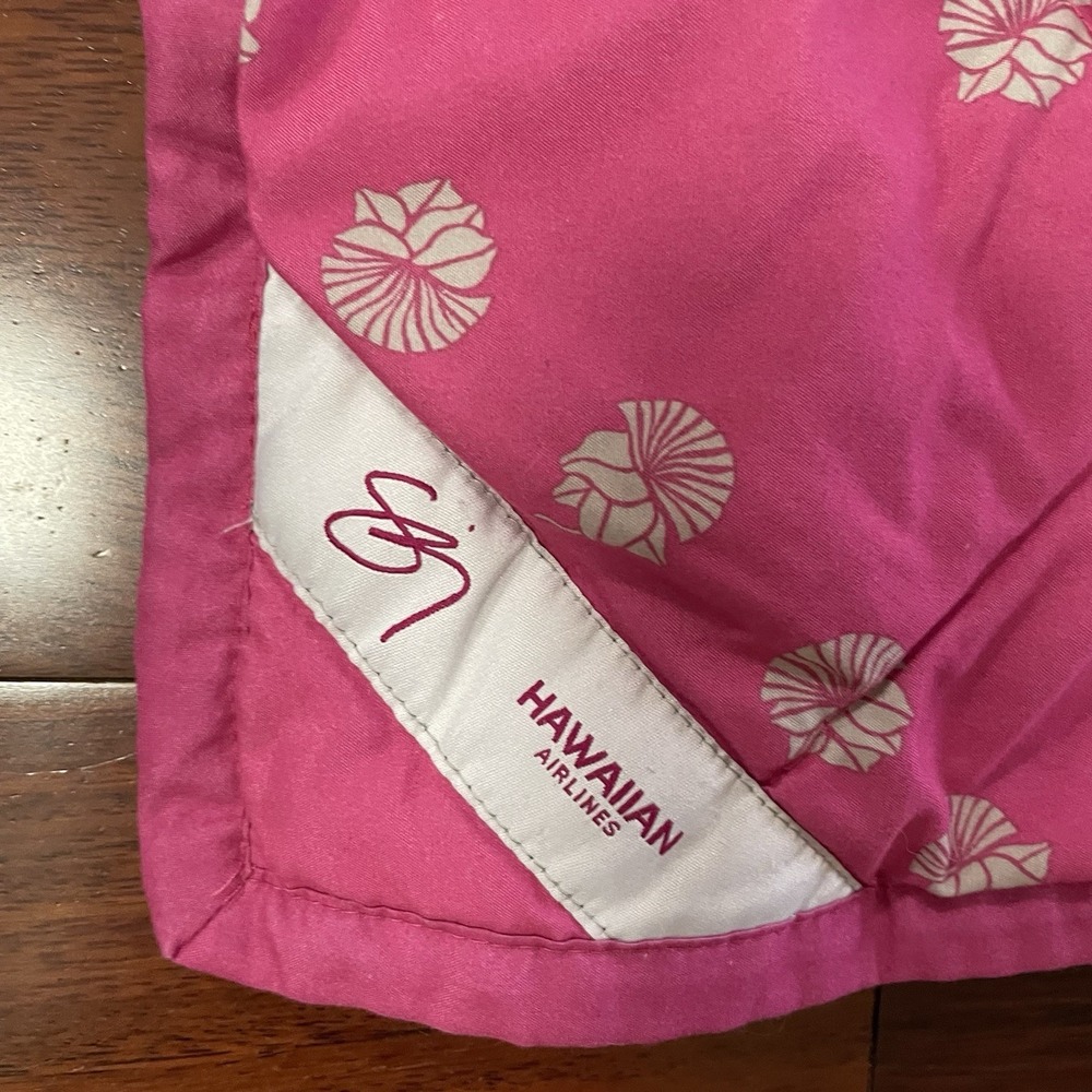 Sig Zane x Hawaiian Airlines Lehua Quilt Blanket Pink 'Auli'ilani Lehua READ B28 - Picture 3 of 9